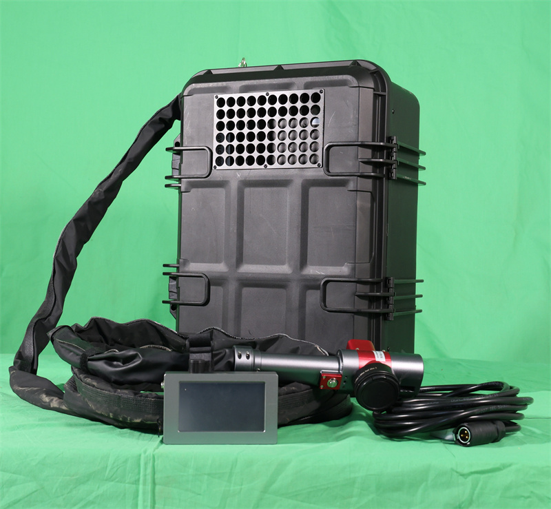 レーザー洗浄機 ポータブルスーツケース型 100w 200w - Portable Laser Rust Removal のレビューと価格