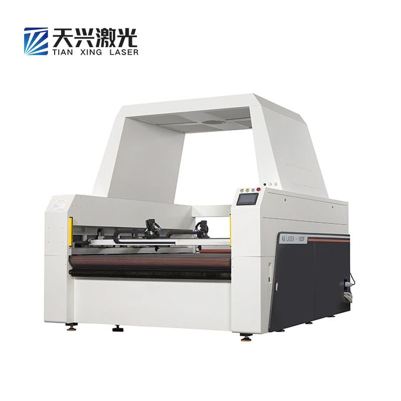 1814工業用不織布切断機、サンプル生地、プラッシュ生地用C - Industrial Laser Fabric Cutting Machine のレビューと価格