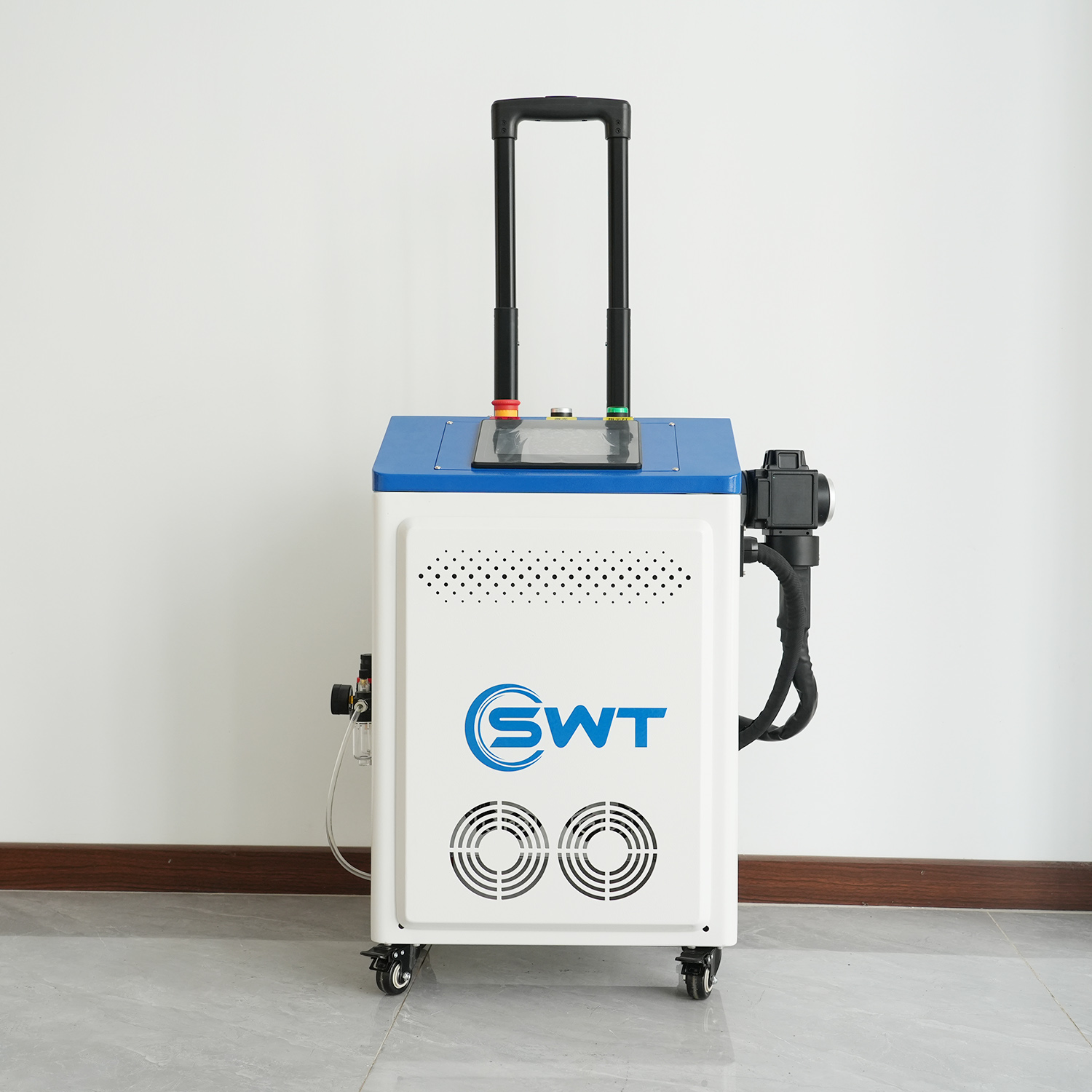 300W JPTスーツケース型モパパルスレーザー洗浄機、タイ - Portable Laser Rust Removal のレビューと価格