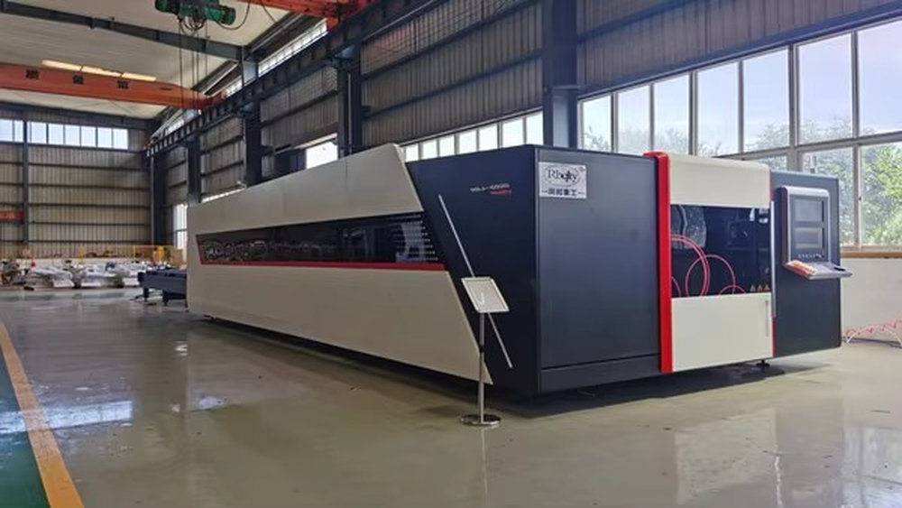 高精度Hiwin＆Cypcut制御の産業用全密閉型CNCファ - Industrial Use Of Laser のレビューと価格