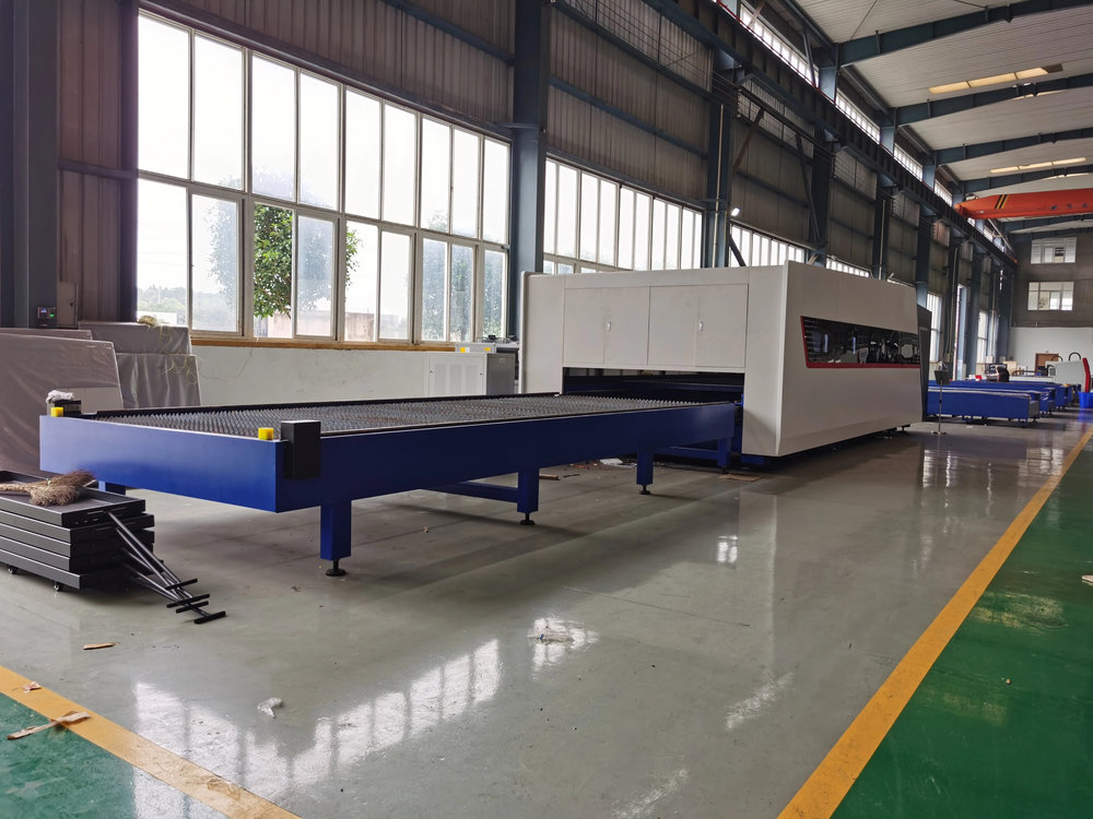 高精度Hiwin＆Cypcut制御の産業用全密閉型CNCファ - Industrial Use Of Laser のレビューと価格
